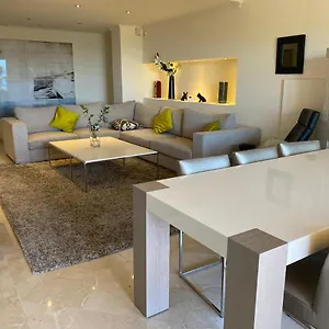 Apartamento Luxury Elviria Hills, Marbella