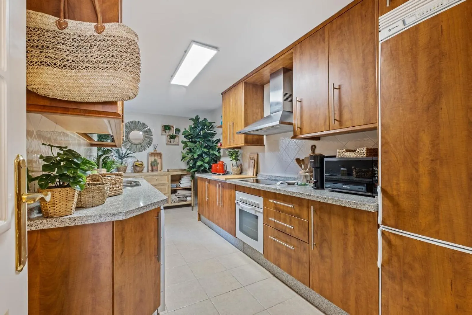 Standing Apartment In 马尔韦利亚